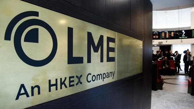 بازار فلزات لندن (LME) چیست؟ + فلزات قابل معامله در LME